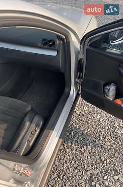 Универсал Volkswagen Passat 2010 в 