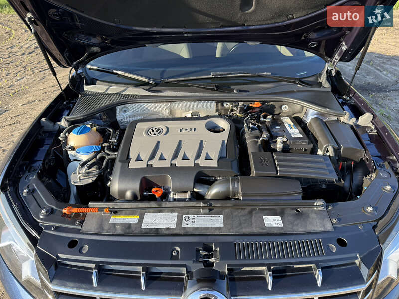 Седан Volkswagen Passat 2013 в Каменец-Подольском