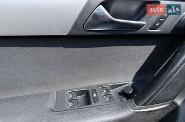 Універсал Volkswagen Passat 2011 в 