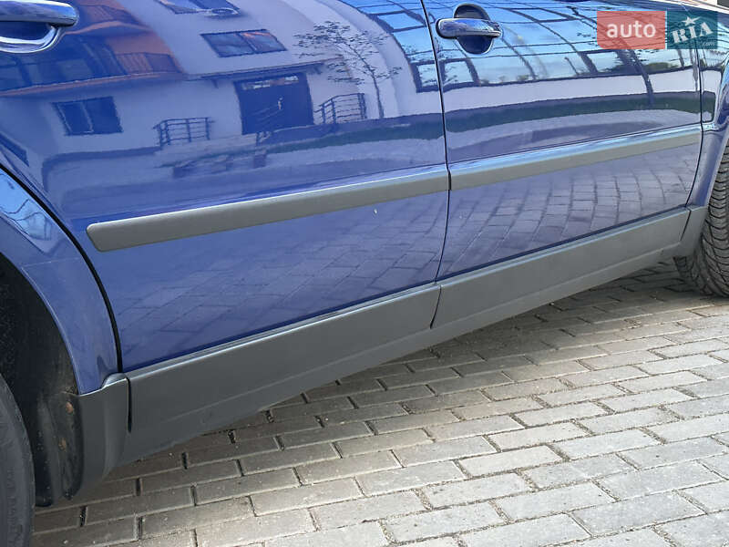 Седан Volkswagen Passat 2004 в Вінниці