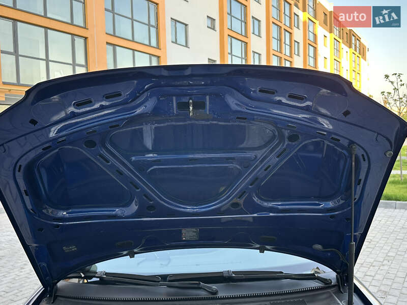 Седан Volkswagen Passat 2004 в Вінниці