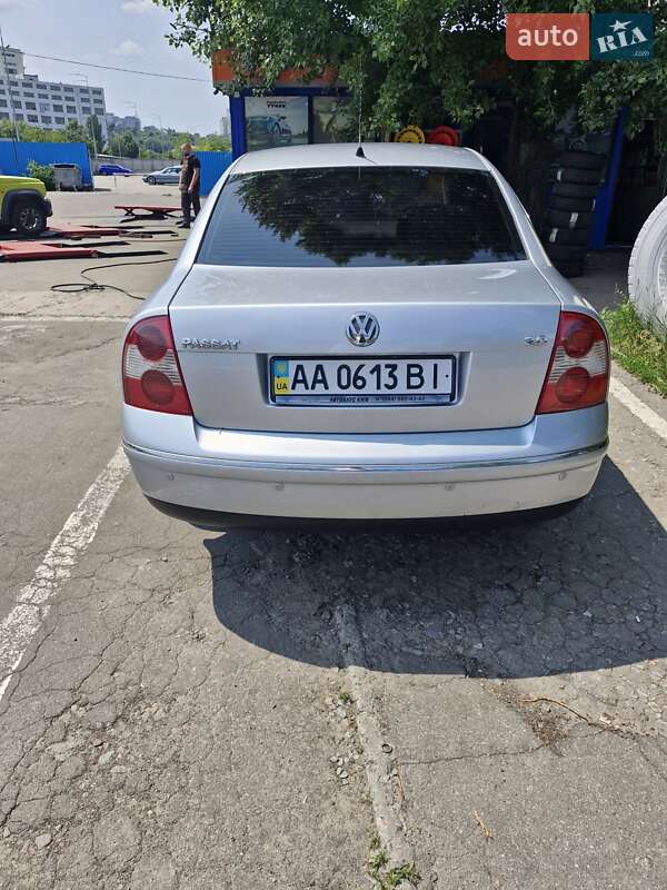 Седан Volkswagen Passat 2005 в Киеве