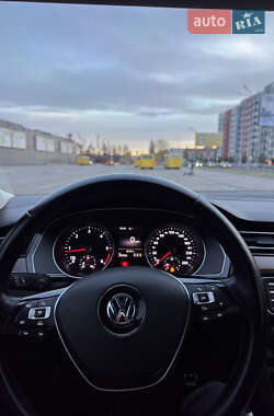 Седан Volkswagen Passat 2016 в 