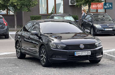 Седан Volkswagen Passat 2016 в 