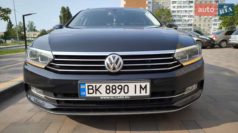 Универсал Volkswagen Passat 2015 в Вараше