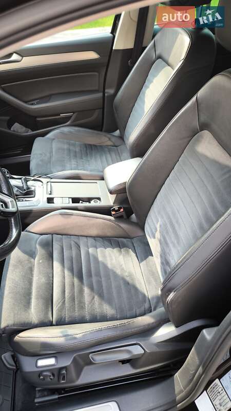 Универсал Volkswagen Passat 2015 в Вараше