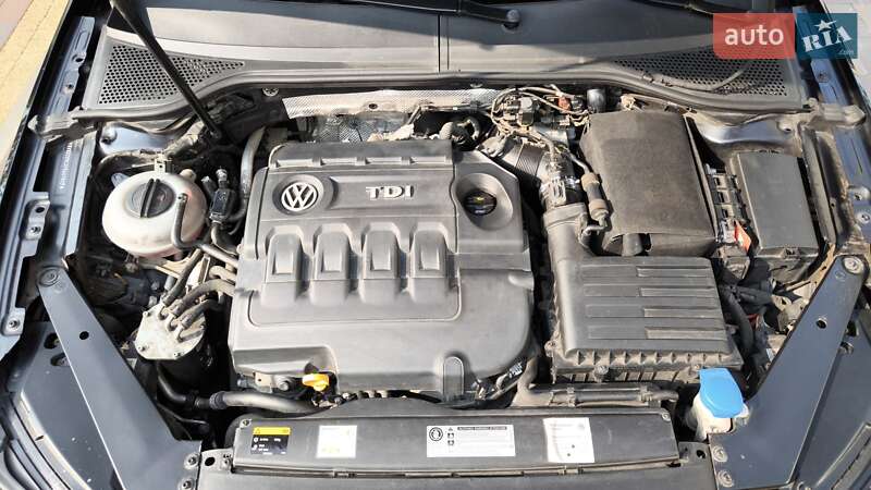 Универсал Volkswagen Passat 2015 в Вараше
