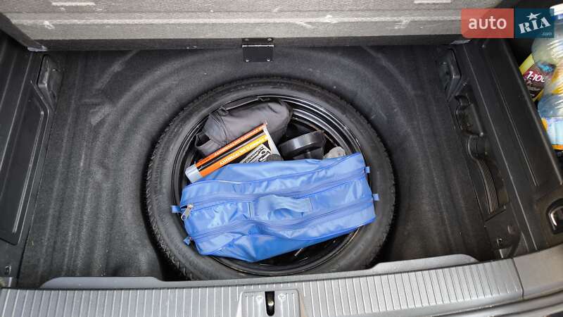 Универсал Volkswagen Passat 2015 в Вараше