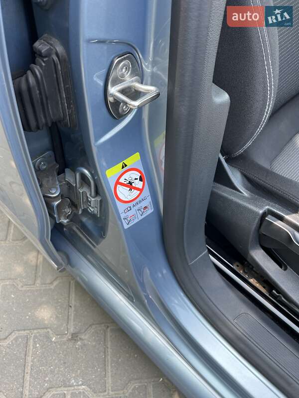 Универсал Volkswagen Passat 2012 в Одессе