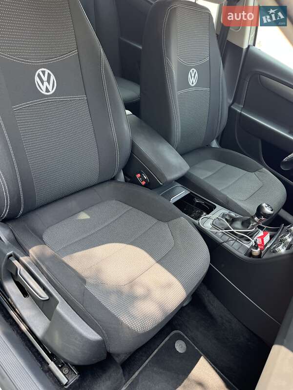 Универсал Volkswagen Passat 2012 в Одессе