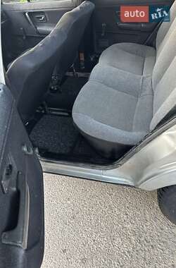 Хэтчбек Volkswagen Passat 1986 в 