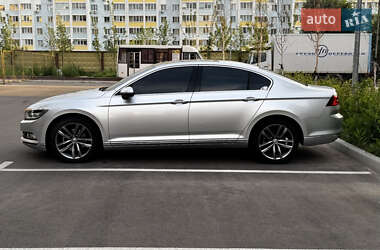 Седан Volkswagen Passat 2018 в 