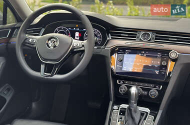 Седан Volkswagen Passat 2018 в 