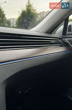 Седан Volkswagen Passat 2018 в 