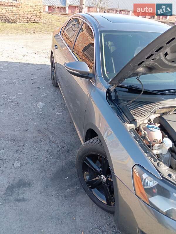 Седан Volkswagen Passat 2012 в Немирове