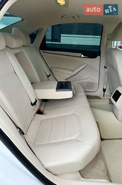 Седан Volkswagen Passat 2014 в 