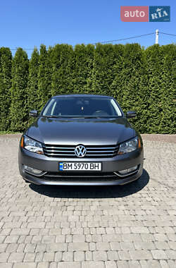 Седан Volkswagen Passat 2015 в Ровно