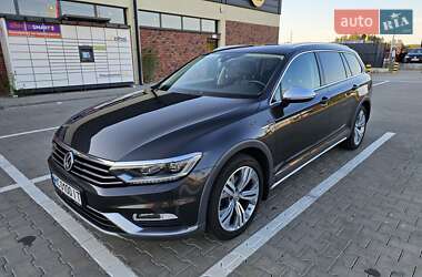 Универсал Volkswagen Passat 2019 в Львове