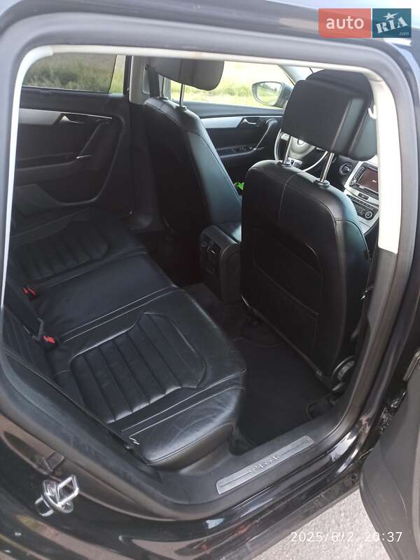 Універсал Volkswagen Passat 2010 в Рівному