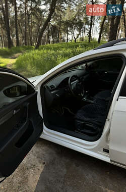 Універсал Volkswagen Passat 2013 в 