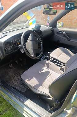 Универсал Volkswagen Passat 1989 в 
