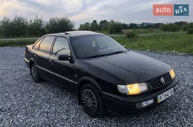 Седан Volkswagen Passat 1994 в Надвірній