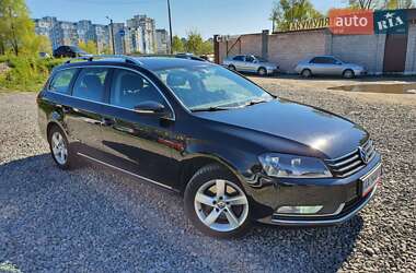 Універсал Volkswagen Passat 2013 в Києві