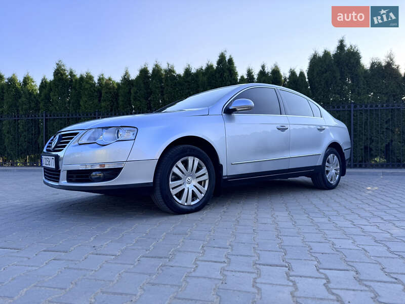 Седан Volkswagen Passat 2008 в Одессе