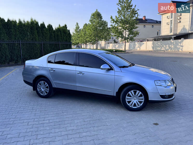 Седан Volkswagen Passat 2008 в Одессе
