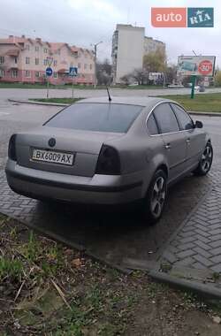 Седан Volkswagen Passat 2001 в 