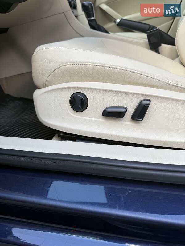 Седан Volkswagen Passat 2012 в Киеве