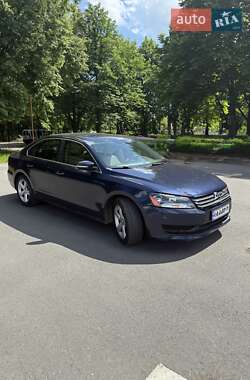 Седан Volkswagen Passat 2012 в Києві