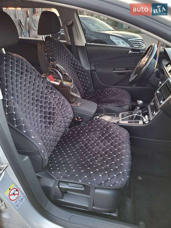 Универсал Volkswagen Passat 2010 в Новой Ушице