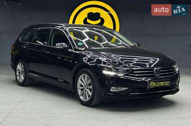 Универсал Volkswagen Passat 2021 в Черновцах