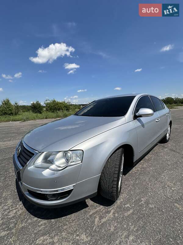 Седан Volkswagen Passat 2010 в Баре