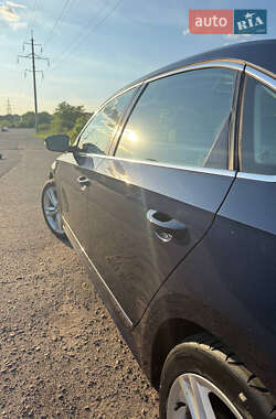 Седан Volkswagen Passat 2014 в 