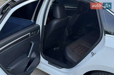 Седан Volkswagen Passat 2016 в 