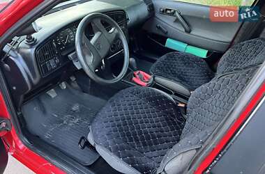 Седан Volkswagen Passat 1993 в 