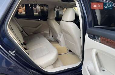 Седан Volkswagen Passat 2012 в 