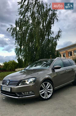 Универсал Volkswagen Passat 2010 в Волочиске
