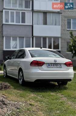 Седан Volkswagen Passat 2015 в 