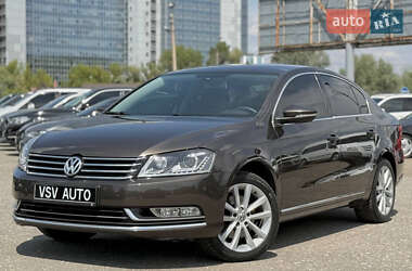 Седан Volkswagen Passat 2013 в 