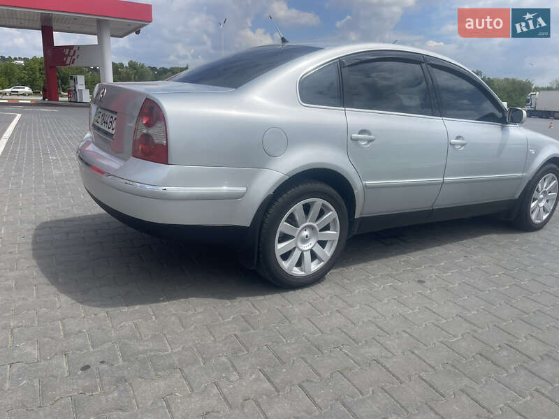 Седан Volkswagen Passat 2002 в Черновцах