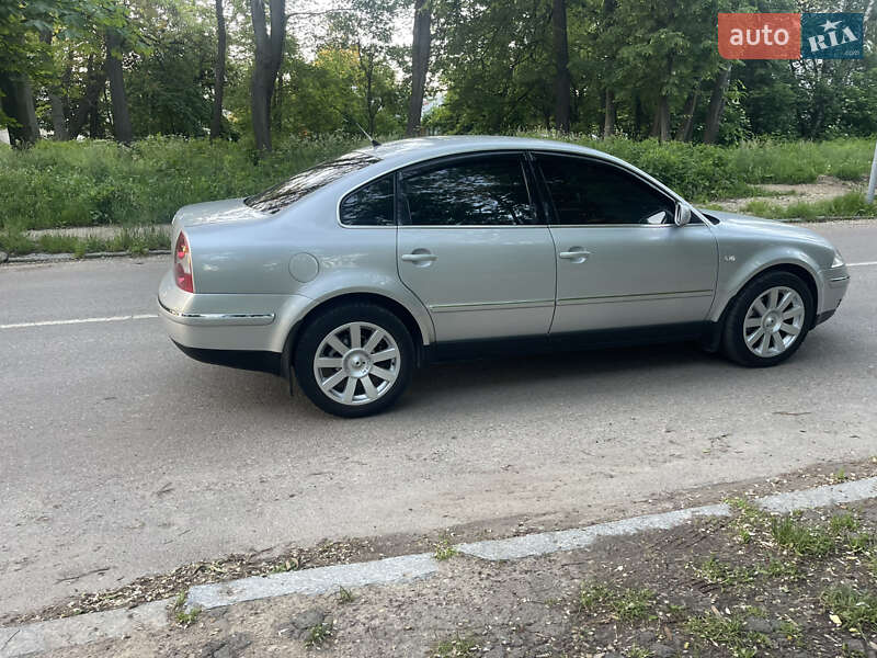 Седан Volkswagen Passat 2002 в Черновцах