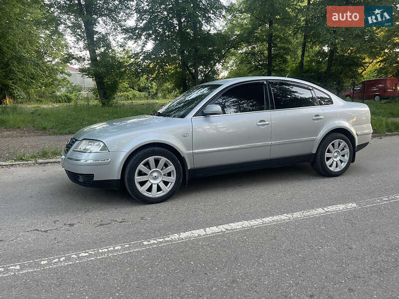 Седан Volkswagen Passat 2002 в Черновцах
