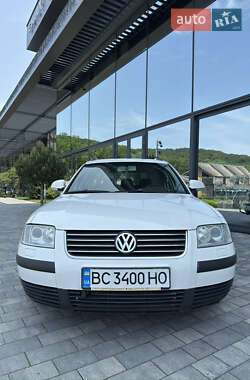 Универсал Volkswagen Passat 2004 в Львове