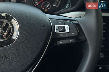 Седан Volkswagen Passat 2021 в 