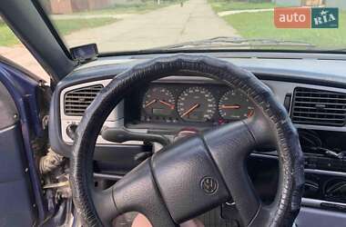 Седан Volkswagen Passat 1996 в 