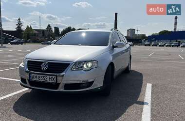 Універсал Volkswagen Passat 2006 в Житомирі