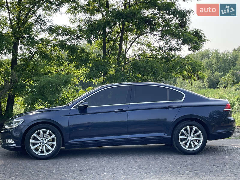 Седан Volkswagen Passat 2015 в Рожище
